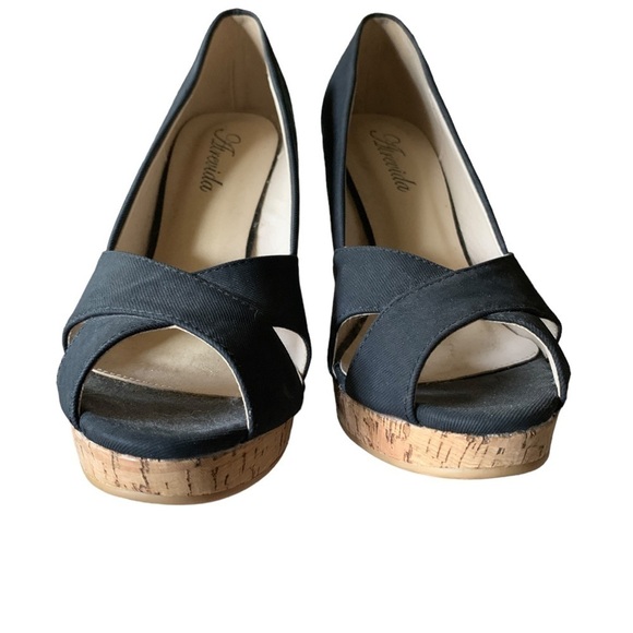 NEW Black Canvas Peep Toe Platform Wedge Heels Ladies Shoe Size 10 by Atrevida - Picture 2 of 9